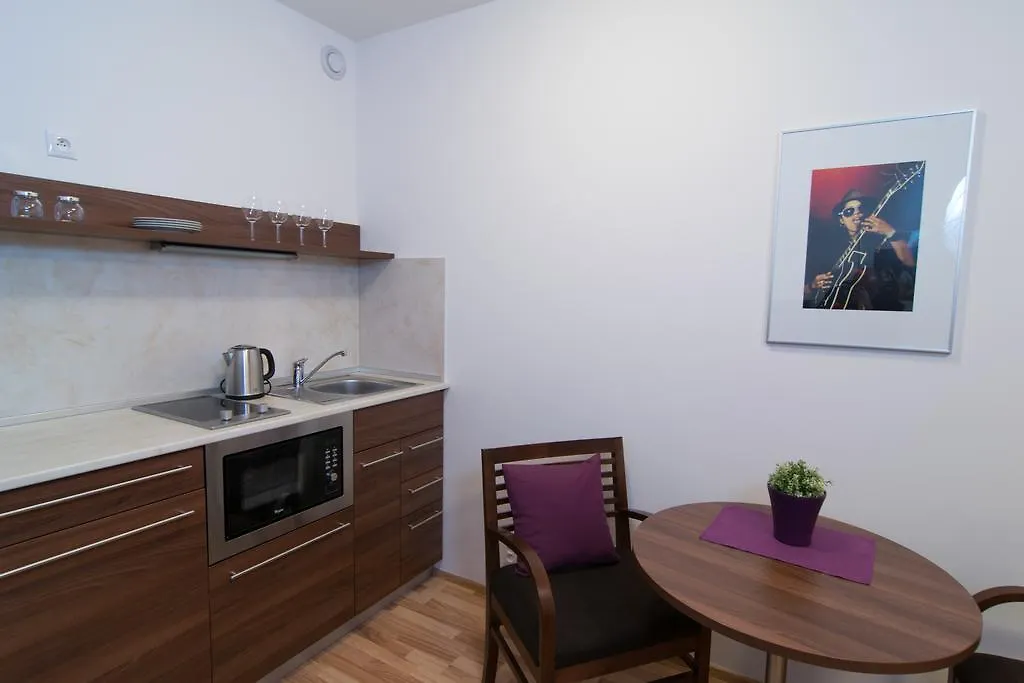Eliska Tower Apartments Prague 3*,