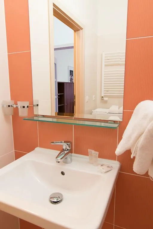Eliska Tower Apartments Praga Czechy