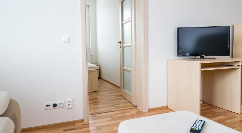 Aparthotel Eliska Tower Apartments Prague