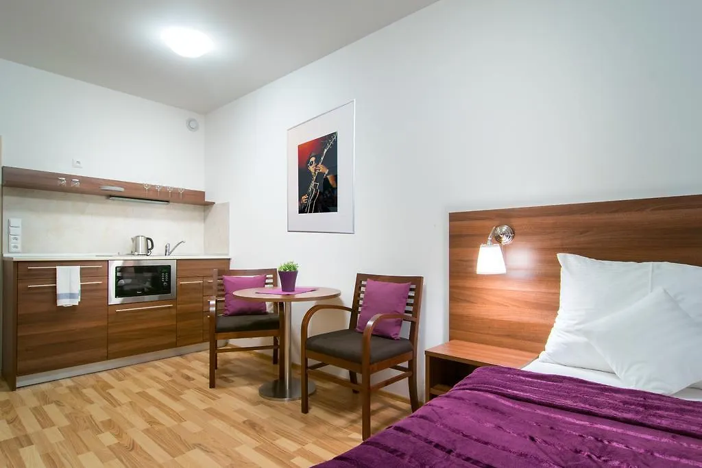 Eliska Tower Apartments Prague 3*,