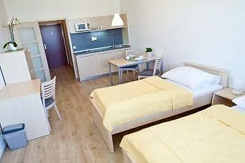 Eliska Tower Apartments Praha 3*,